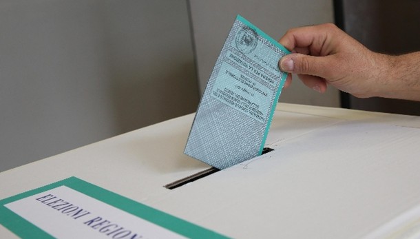 Regionali: alle 19 il 36,6% alle urne