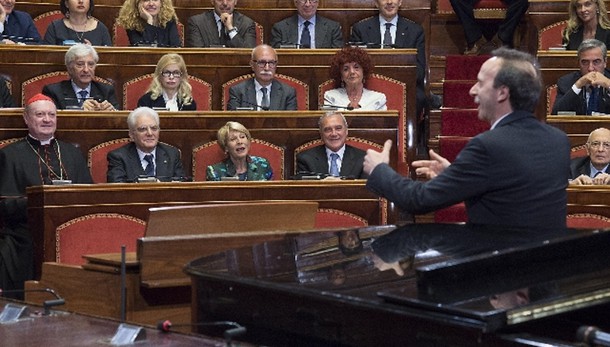 750 anni Dante, Benigni show in Aula