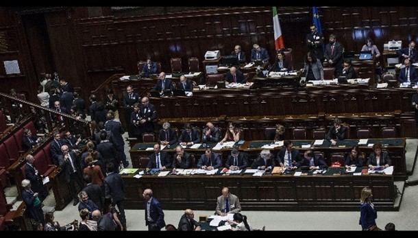 Italicum: M5s, italiani presi in giro