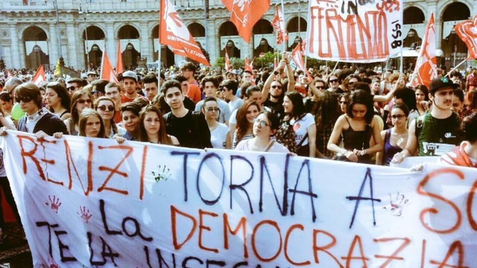 Scuola:oltre 100mila a corteo romano Scuola:oltre 100mila a corteo romano