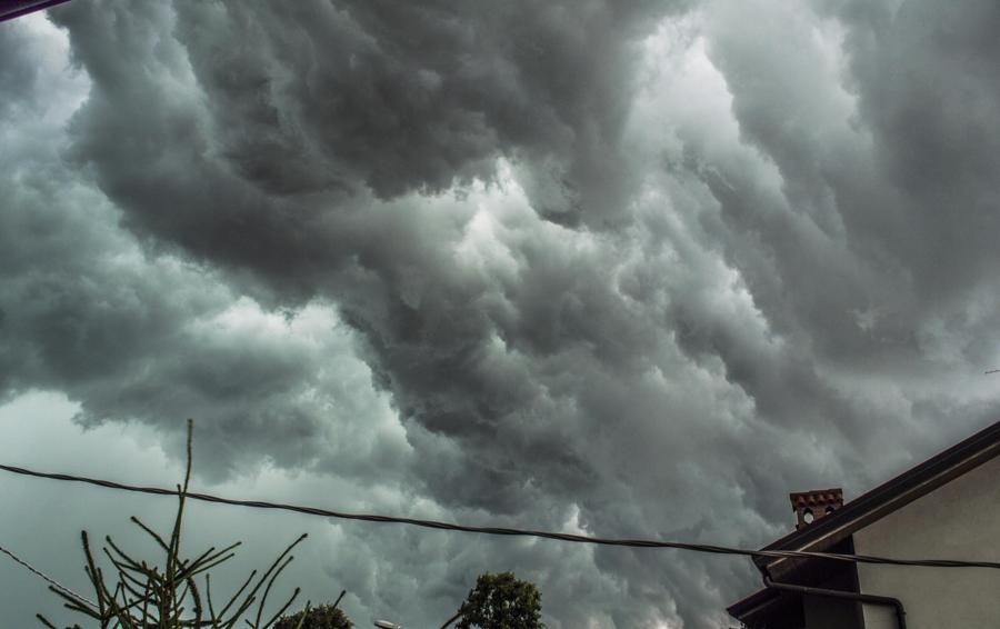 Weekend dinamico in Puglia : alternanza di nuvole, qualche pioggia e brevi schiarite Weekend dinamico in Puglia : alternanza di nuvole, qualche pioggia e brevi schiarite