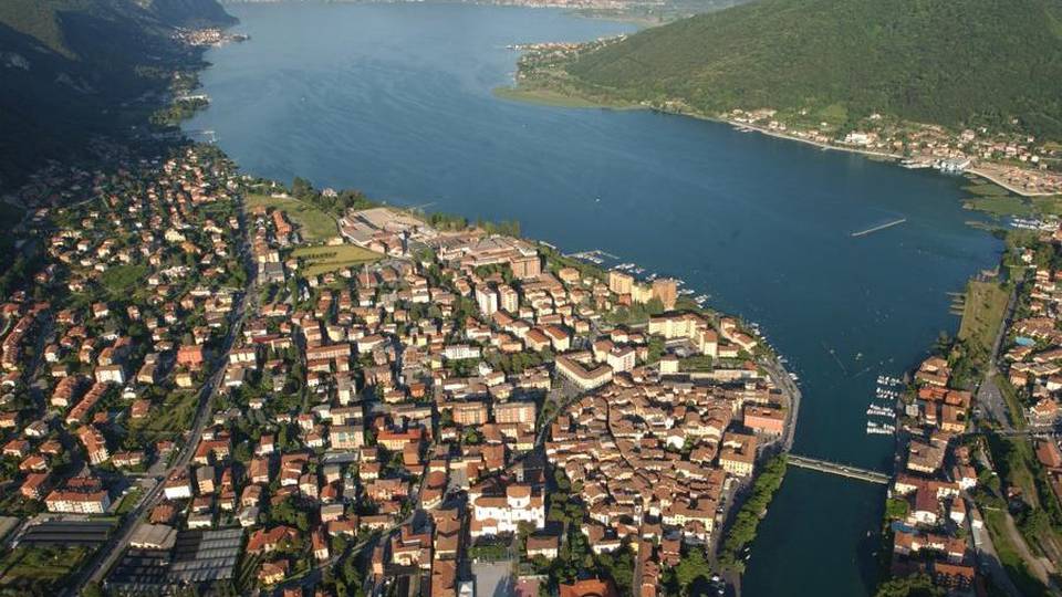 Case al lago, prezzi in discesa Ma il Sebino tiene - Tutti i dati Case al lago, prezzi in discesa Ma il Sebino tiene - Tutti i dati