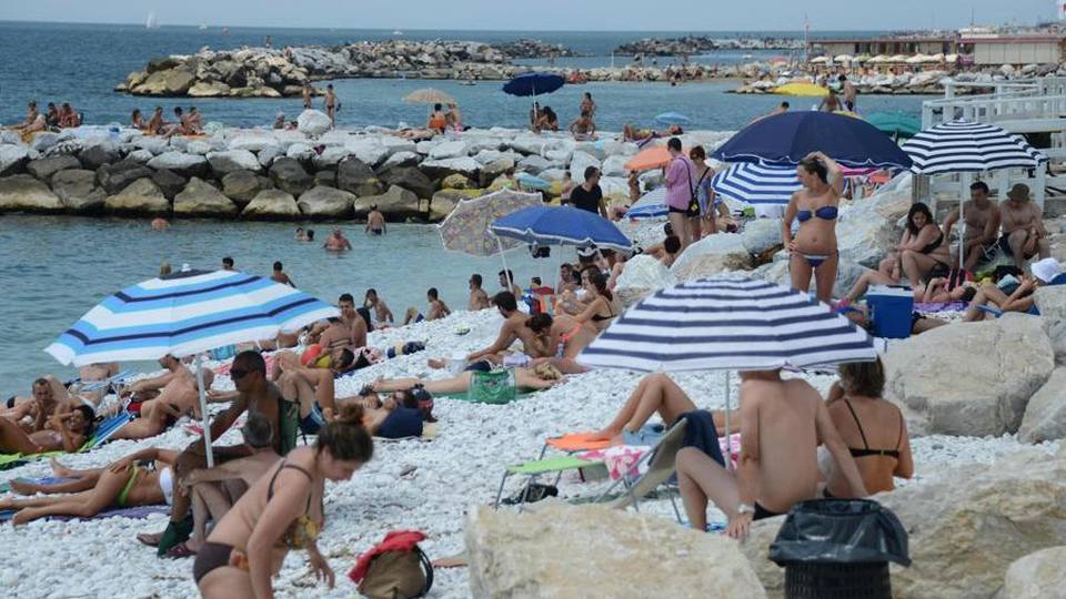 Vacanze, Italia top in Europa Crescono i turisti stranieri Vacanze, Italia top in Europa Crescono i turisti stranieri