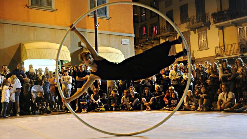 Sarnico Busker Festival, si parte Arrivano 160 artisti da tutta Europa Sarnico Busker Festival, si parte Arrivano 160 artisti da tutta Europa