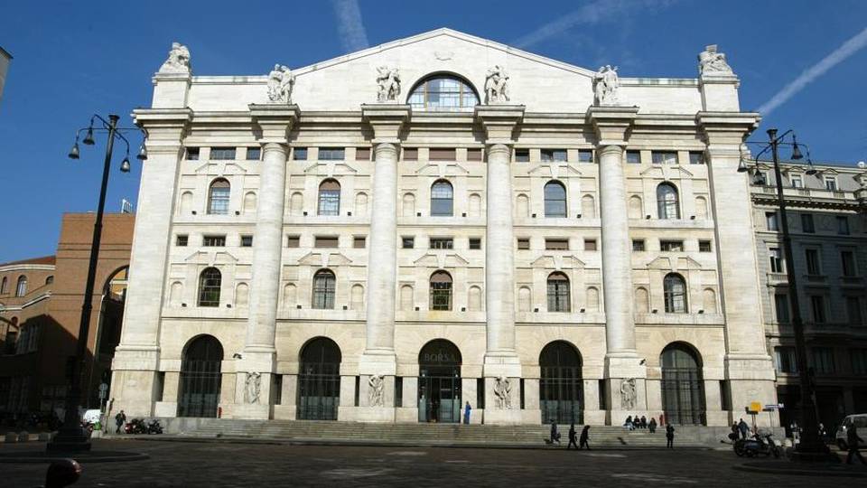 Italcementi si assesta dopo il boom Il titolo guadagna lo 0,81 (9,93 euro) Italcementi si assesta dopo il boom Il titolo guadagna lo 0,81 (9,93 euro)