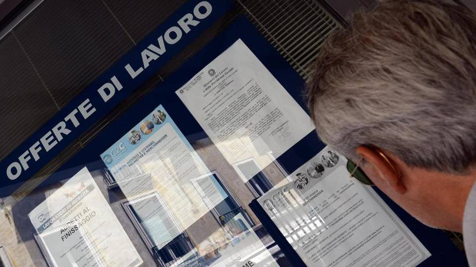 Cresce l’occupazione stabile: non sono precari 4 contratti su 10 Cresce l’occupazione stabile: non sono precari 4 contratti su 10