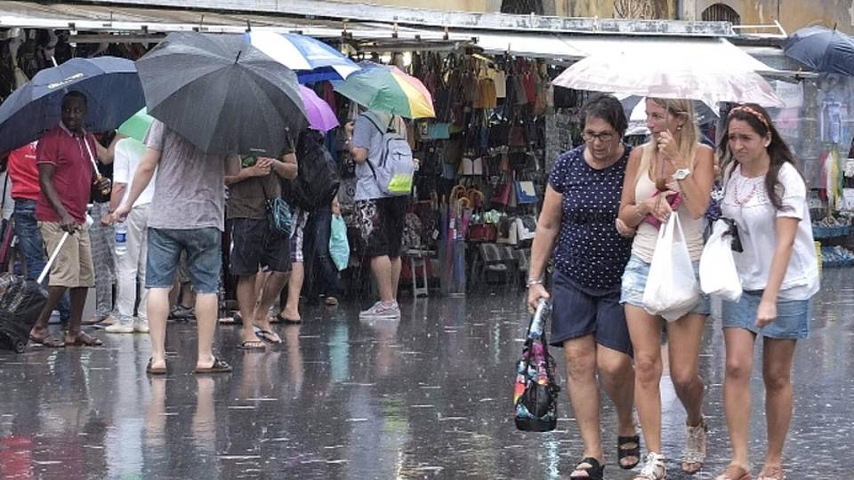 Maltempo: allerta per temporali al Nord Maltempo: allerta per temporali al Nord