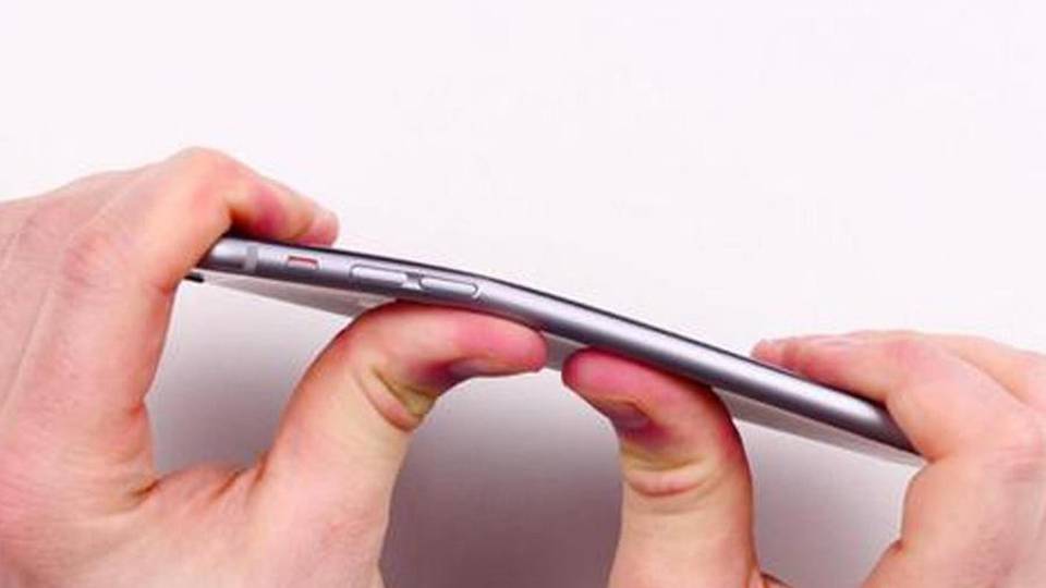 Nuovo iPhone 6s più robusto per evitare l’«effetto piega» Nuovo iPhone 6s più robusto per evitare l’«effetto piega»