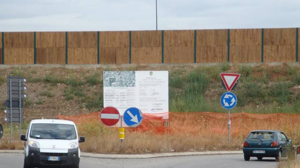 Un altro muro nasconde Città Alta Il viaggio di un lettore sulla ex statale 42 Un altro muro nasconde Città Alta Il viaggio di un lettore sulla ex statale 42