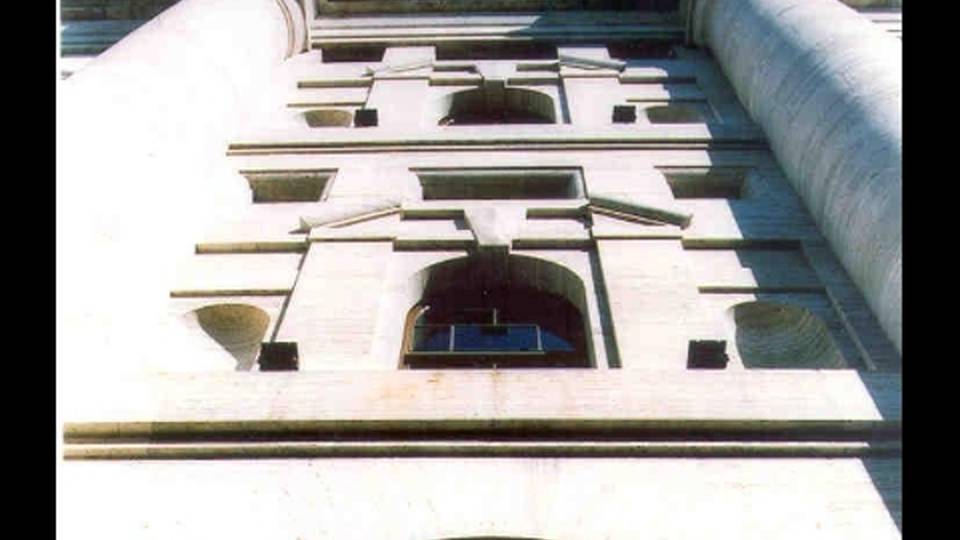 Borsa: Milano peggiora, -2,1% Borsa: Milano peggiora, -2,1%