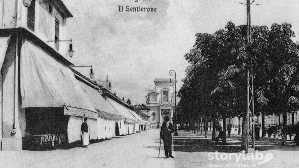 A spasso tra i caffè del Sentierone mentre nasceva il nuovo centro A spasso tra i caffè del Sentierone mentre nasceva il nuovo centro