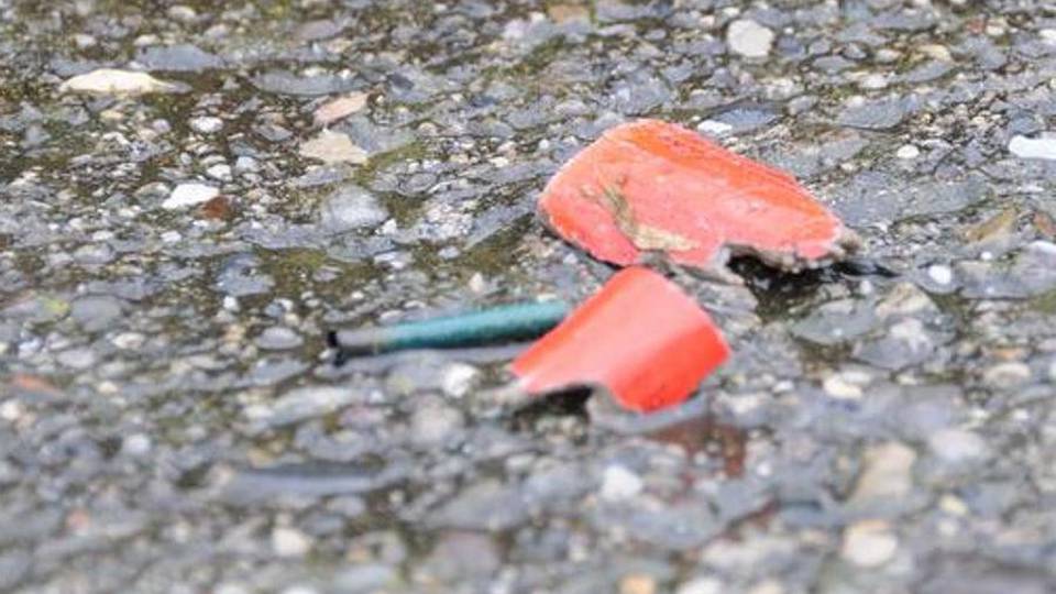Raccoglie un petardo in strada Ragazzino ferito dallo scoppio Raccoglie un petardo in strada Ragazzino ferito dallo scoppio