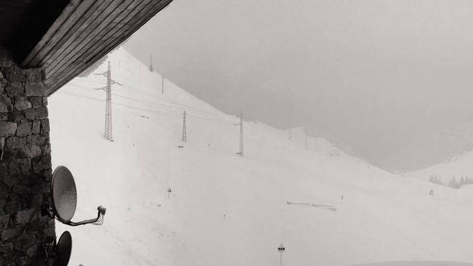 Nevicate al Passo San Marco Scatta la chiusura al traffico Nevicate al Passo San Marco Scatta la chiusura al traffico
