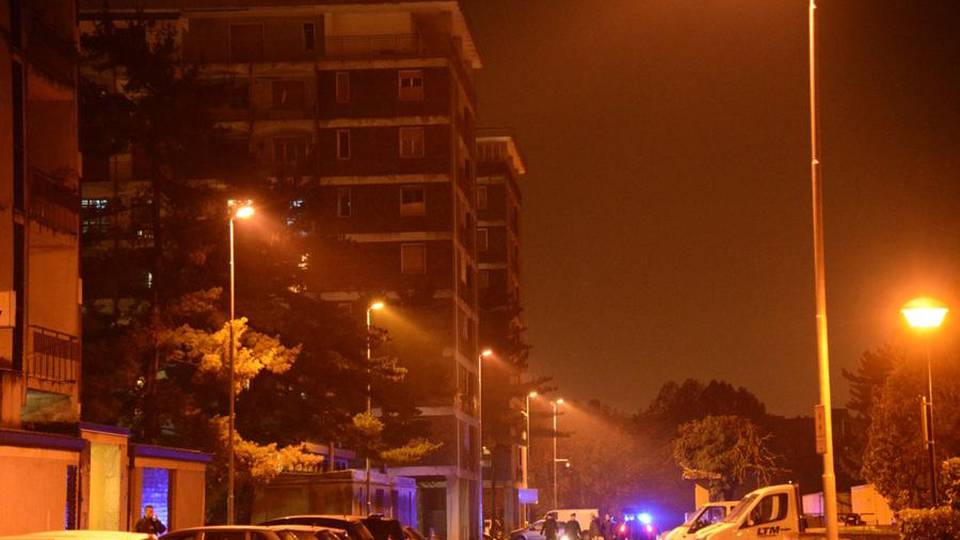 Blitz a Zingonia, multe e chiusure a negozi Recuperati anche panetti di hashish Blitz a Zingonia, multe e chiusure a negozi Recuperati anche panetti di hashish