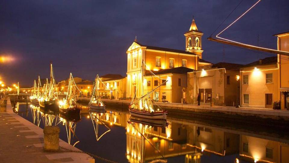 Da Comacchio a Cattolica Una Riviera di luminarie Da Comacchio a Cattolica Una Riviera di luminarie