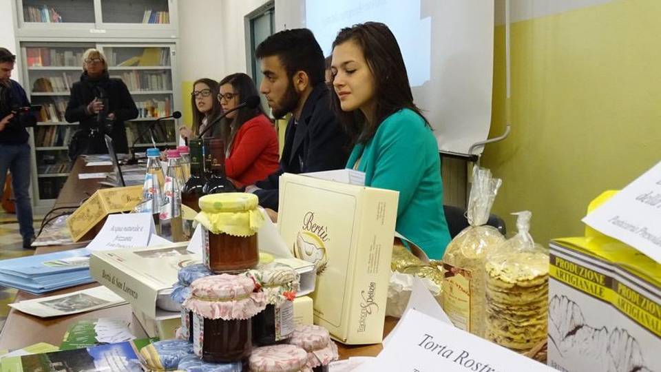 Al Fantoni l’impresa è servita Nasce ufficialmente «Gusto sul Serio» Al Fantoni l’impresa è servita Nasce ufficialmente «Gusto sul Serio»