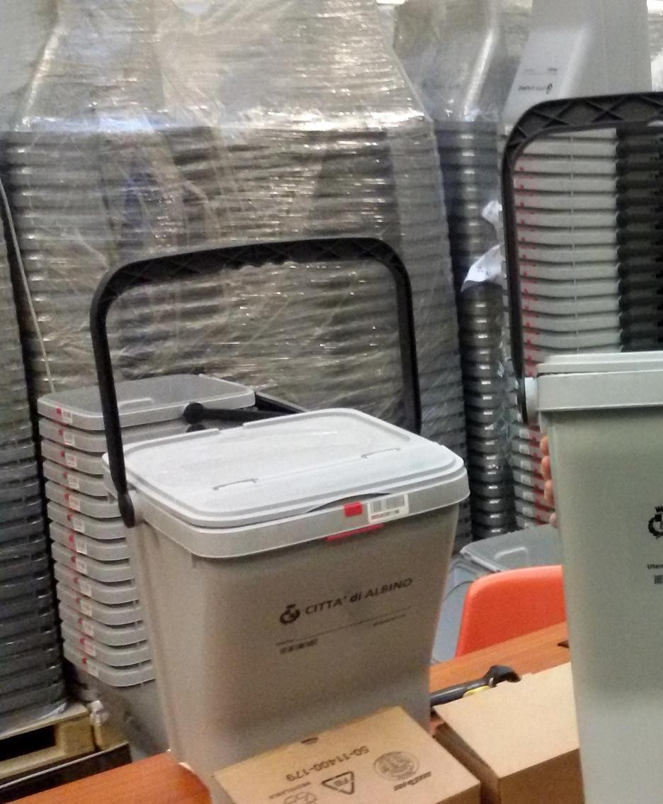 Il nuovo bidoncino per la raccolta rifiuti munito di microchip e adottato dal Comune di Albino