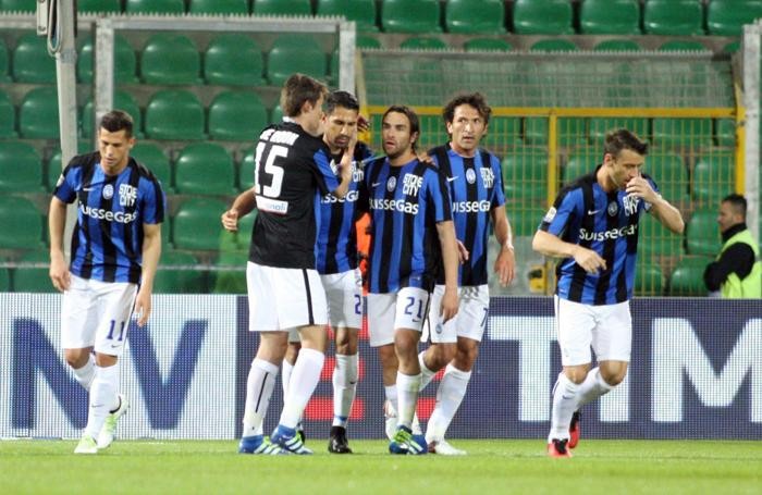 La gioia dei giocatori atalantini dopo l’1-1