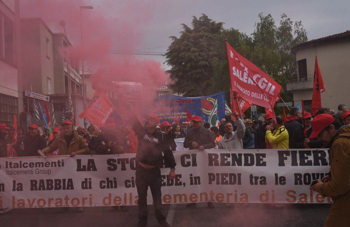 Il corteo Italcementi Il corteo Italcementi