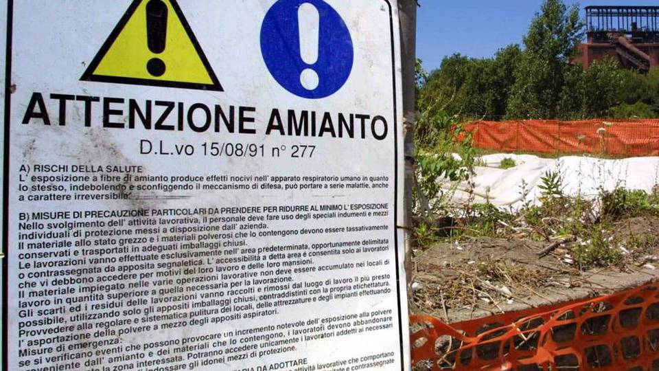 Amianto, il problema dello smaltimento «Il vero nodo sono le discariche» Amianto, il problema dello smaltimento «Il vero nodo sono le discariche»