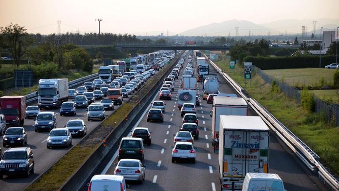 Incidente in A4 tra Trezzo e Capriate 64enne gravemente ferito, lunghe ...