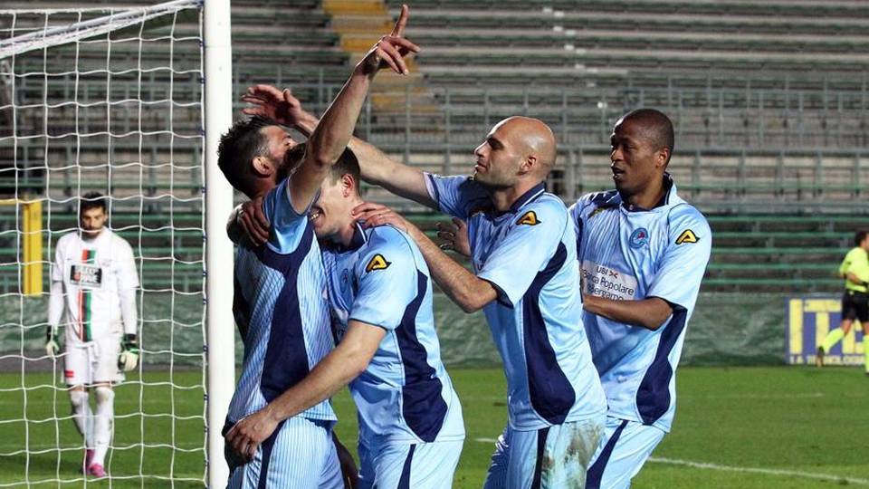 L’AlbinoLeffe può festeggiare È la 60ª squadra di Lega Pro L’AlbinoLeffe può festeggiare È la 60ª squadra di Lega Pro