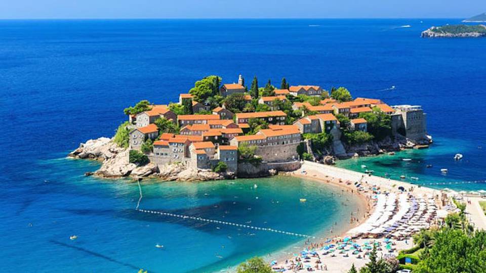 Vacanze, 10 luoghi dove tuffarsi almeno una volta nella vita - Foto Vacanze, 10 luoghi dove tuffarsi almeno una volta nella vita - Foto