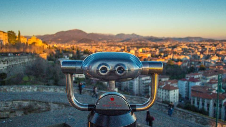 Visitare la Lombardia con la realtà virtuale In viaggio con la nuova app della Regione Visitare la Lombardia con la realtà virtuale In viaggio con la nuova app della Regione