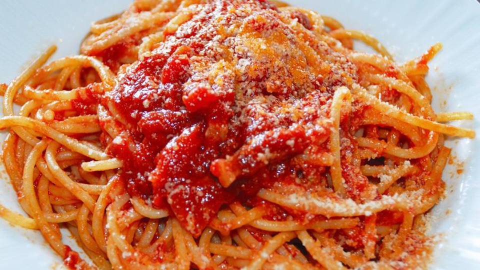 Il 31 agosto cena solidale sul Sentierone Amatriciana per 5 mila pro terremotati Il 31 agosto cena solidale sul Sentierone Amatriciana per 5 mila pro terremotati