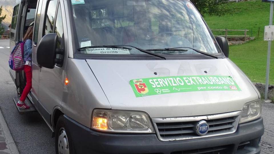 Tagli agli autobus in provincia I disagi pesano sui piccoli centri Tagli agli autobus in provincia I disagi pesano sui piccoli centri