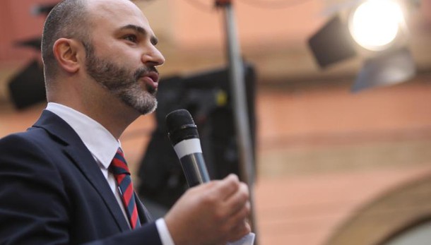 M5S: Bugani, nuovo grido sia umiltà