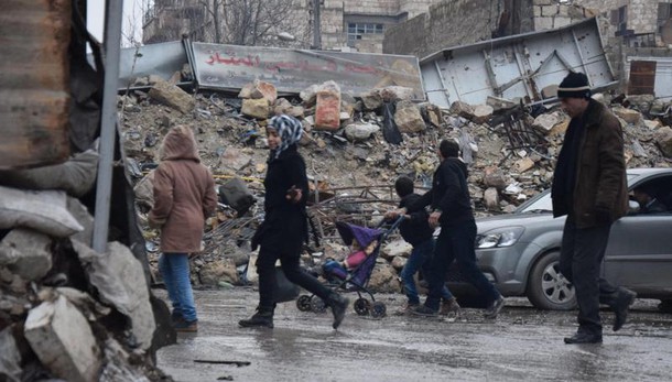 'Usa hanno bombardato Idlib, 20 morti'