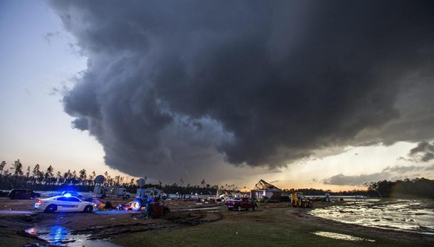 Usa: 20 morti in tornado e tempeste sud