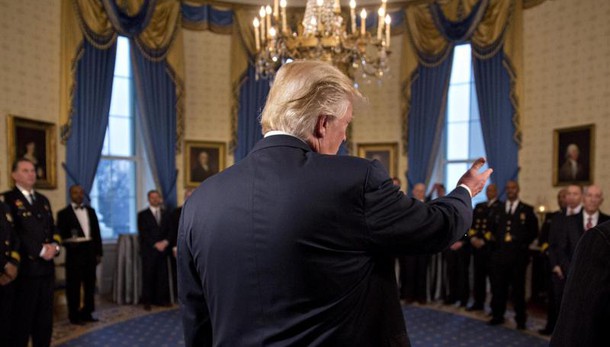 Wikileaks chiede fuga dati redditi Trump
