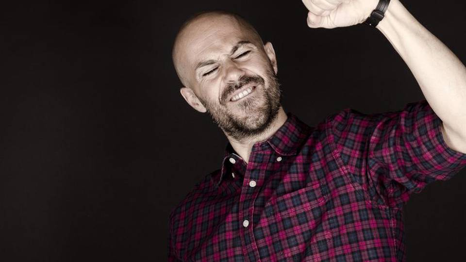 «La Rete apre le menti agli ascoltatori» Il dj Nikki in console a Treviolo «La Rete apre le menti agli ascoltatori» Il dj Nikki in console a Treviolo