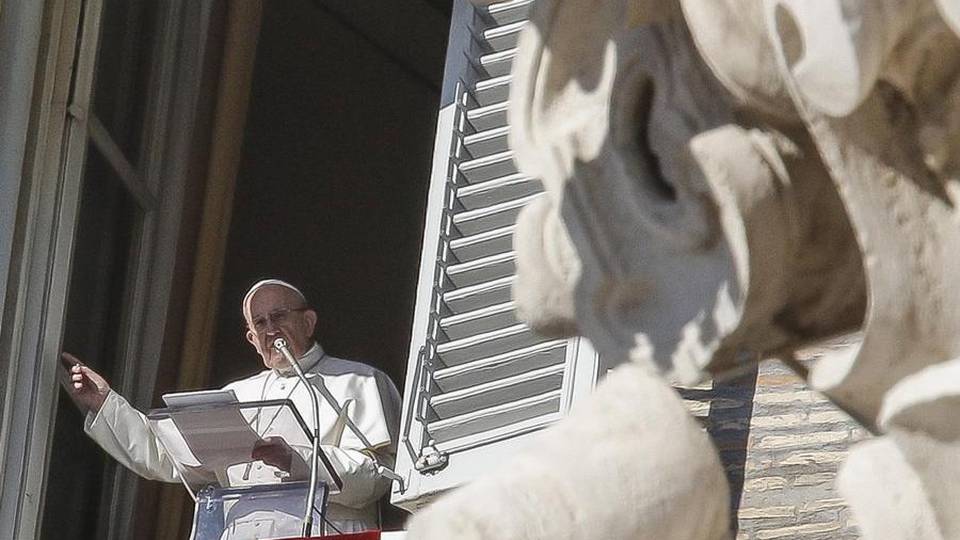 Il Papa e il fine vita Il ruolo dell’ascolto Il Papa e il fine vita Il ruolo dell’ascolto
