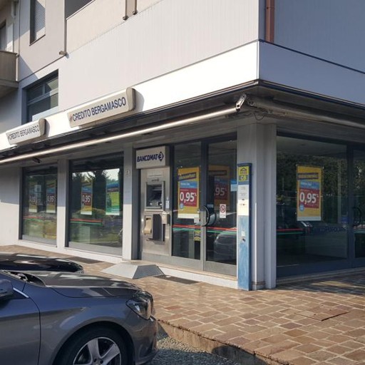 Rapina In Banca A Paladina Cassiera Minacciata Con Un Taglierino 