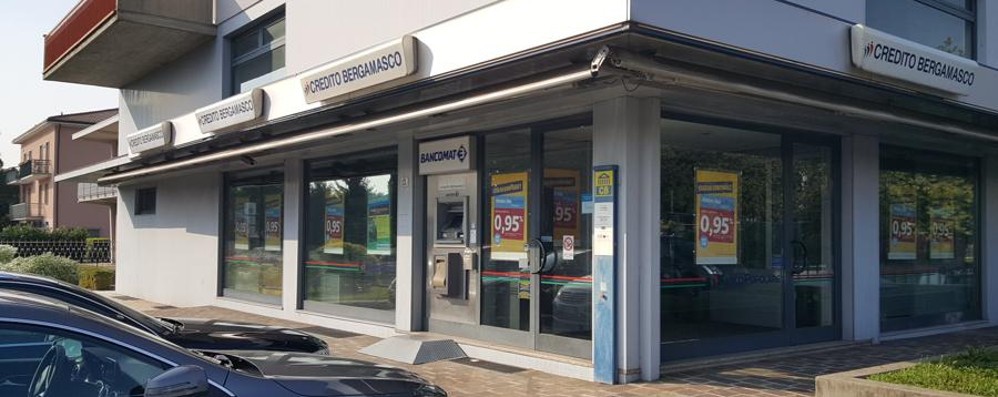 Rapina In Banca A Paladina Cassiera Minacciata Con Un Taglierino 
