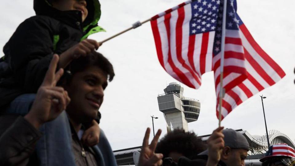 Usa, un giudice sfida Trump «Illegale stop agli immigrati islamici» Usa, un giudice sfida Trump «Illegale stop agli immigrati islamici»