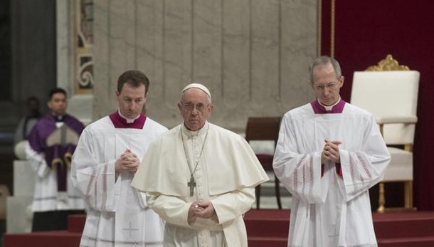Papa, carrierismo è vera peste Chiesa