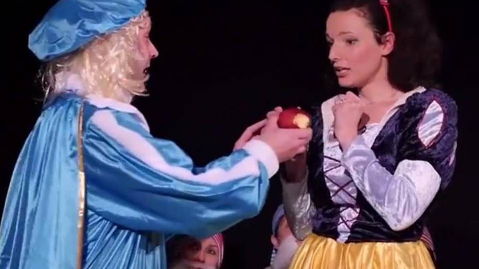 E se ci rubassero i colori della fantasia? Il Gruppo Teatro Gioiosa in scena E se ci rubassero i colori della fantasia? Il Gruppo Teatro Gioiosa in scena