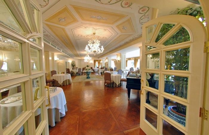 SALA DEL RISTORANTE DA VITTORIO DI VITTORIO CEREA A CANTALUPA DI BRUSAPORTO