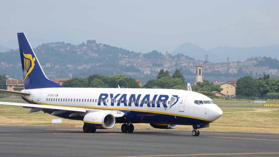 Ryanair, se il tuo volo è cancellato? Le polemiche passano dai piloti Ryanair, se il tuo volo è cancellato? Le polemiche passano dai piloti