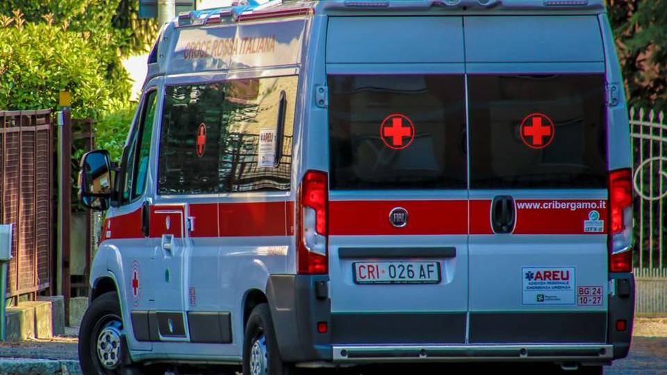 Cade da ponteggio alto cinque metri 51enne di Antegnate in rianimazione Cade da ponteggio alto cinque metri 51enne di Antegnate in rianimazione