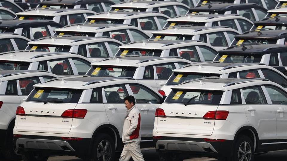 Auto, un salasso per i bergamaschi Spesa media: 3.800 euro all’anno Auto, un salasso per i bergamaschi Spesa media: 3.800 euro all’anno