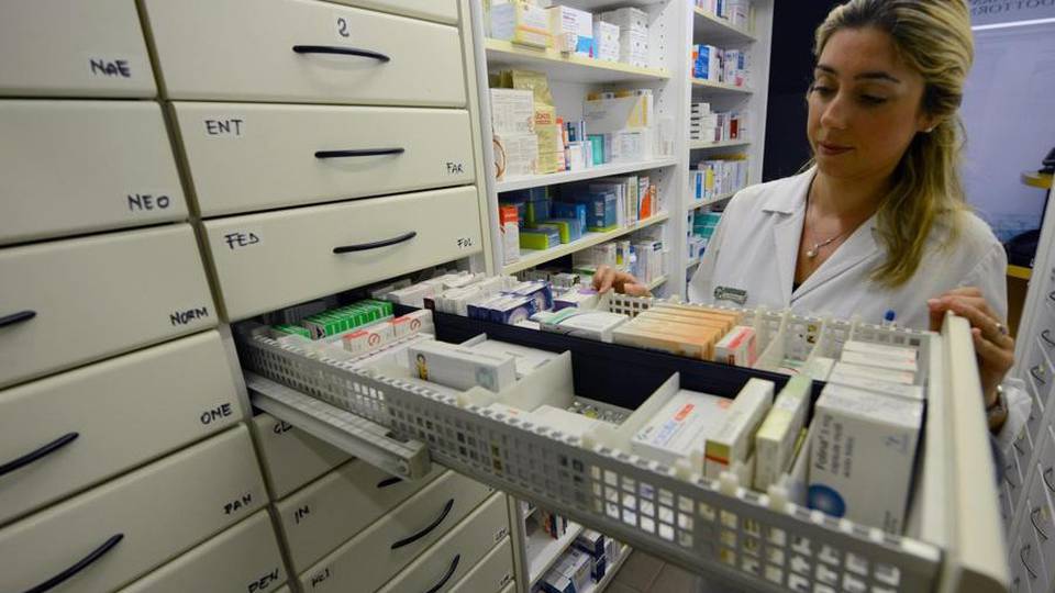Farmacie, tariffe raddoppiate per il servizio in orario notturno Farmacie, tariffe raddoppiate per il servizio in orario notturno