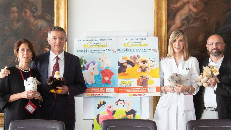 Super coccolosi, i peluche buoni che aiutano i bambini in ospedale Super coccolosi, i peluche buoni che aiutano i bambini in ospedale