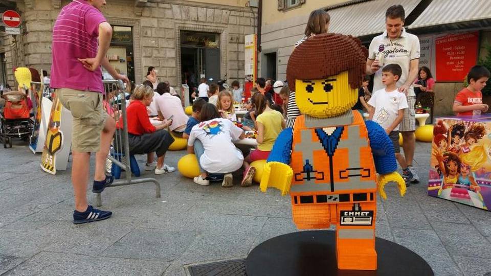 Bergamo, in via Pignolo arrivano i Lego Area giochi con 250 chili di mattoncini Bergamo, in via Pignolo arrivano i Lego Area giochi con 250 chili di mattoncini
