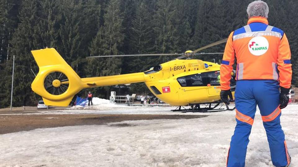 Si infortuna sulla cima del monte Timogno Elicottero, poi a piedi: 5 ore di soccorsi Si infortuna sulla cima del monte Timogno Elicottero, poi a piedi: 5 ore di soccorsi
