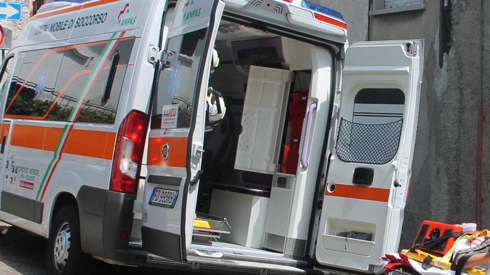 Operaio precipita da 7 metri, è grave L’infortunio in un cantiere a Milano Operaio precipita da 7 metri, è grave L’infortunio in un cantiere a Milano